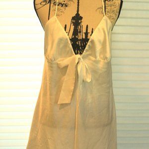 VICTORIA SECRETS WHITE SATIN BOW LINGERIE
